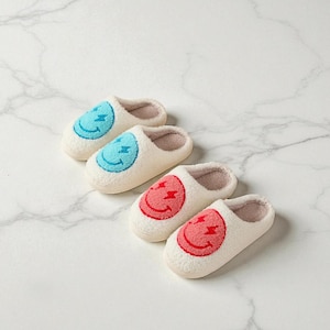 house slippers for woman - Fluffy Heart Mushroom Slippers – Cozy Indoor Winter House Shoes for Women