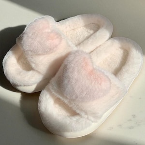 Pantufas de inverno com coração fofo – Pantufas macias para uso interno e externo para mulheres