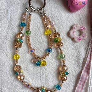 Glitzer Kristall Perlen Handyanhänger: Schmetterling, Glasblume, handgefertigtes Armband