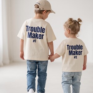 Geschwister Partnerlook T-Shirt "Trouble Maker" Biobaumwolle – Baby & Kinder Shirt –Bruder Schwester Matching Outfit – Kinder Shirt Geschenk