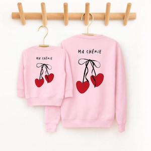 Partnerlook Bio Sweatshirt "Ma Cherie" - Oversized Matching Set Mama Kind -Family Outfit Backprint - Nachhaltiges Geschenk Mutter und Baby