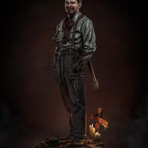 May include: A detailed figurine of a man in a blood-stained shirt and suspenders, holding a chainsaw. He stands on a base with a cross and lit candles, with a dark, ominous background. The figure has a sinister smile.