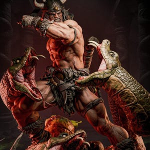 Puede incluir: Figura detallada de un guerrero musculoso con un casco con cuernos, empuñando una espada contra dos grandes serpientes gruñonas. El guerrero está vestido con cuero y piel, con una expresión feroz. Las serpientes son verdes y rojas, con la boca abierta.