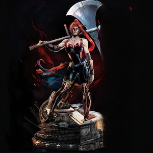 Puede incluir: Estatua detallada de una mujer guerrera con cabello rojo, sosteniendo una gran hacha de batalla. Viste una armadura negra y dorada, de pie sobre un pedestal de piedra. El fondo es oscuro con acentos rojos y naranjas.