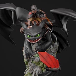 Puede incluir: Estatua detallada de un dragón negro con ojos verdes y aleta roja, que lleva una figura con armadura. El dragón está posado sobre una base rocosa. La figura lleva un casco y empuña un arma.