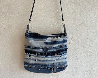 Crossbodytas van geüpcycled denim patchwork: handgemaakte boho-schoudertas