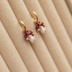 Paddenstoel oorbellen paddenstoel emaille sieraden grillige bos fairycore cottagecore fantasie cadeau voor haar