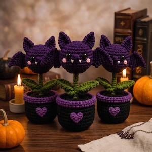 Vaso de flores em forma de morcego de crochê, decoração de mesa para o Halloween, planta de morcego assustadora, decoração gótica para casa, decoração fofa de Halloween, presente de Halloween feito à mão