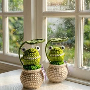 Handmade Crochet Frog Pot – Healing Desk Decor, Gift for Frog Lovers, Cute Green Frog Crochet, Funny Gift Handmade, Flower Pot Crochet