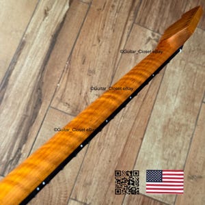 以下が含まれることがあります： 斑点のあるマット仕上げのセラミックマグカップ3個セット。マグカップはクリーム色、ライトグレー、ダークグレーの色合いです。各マグカップはシンプルでミニマリストなデザインで、丸みを帯びたハンドルが付いています。