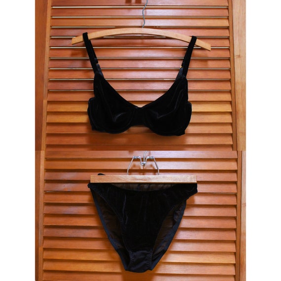 Vintage 1990s Velvet Lingerie Set, Vintage Bra 36B, 90s Bra, Sexy Grunge,  Soft Grunge 1990s Bra and Panties -  Canada