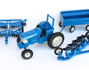 Vintage ERTL Ford 7710 Tractor Set, ERTL Deluxe Farm Set, Die-cast