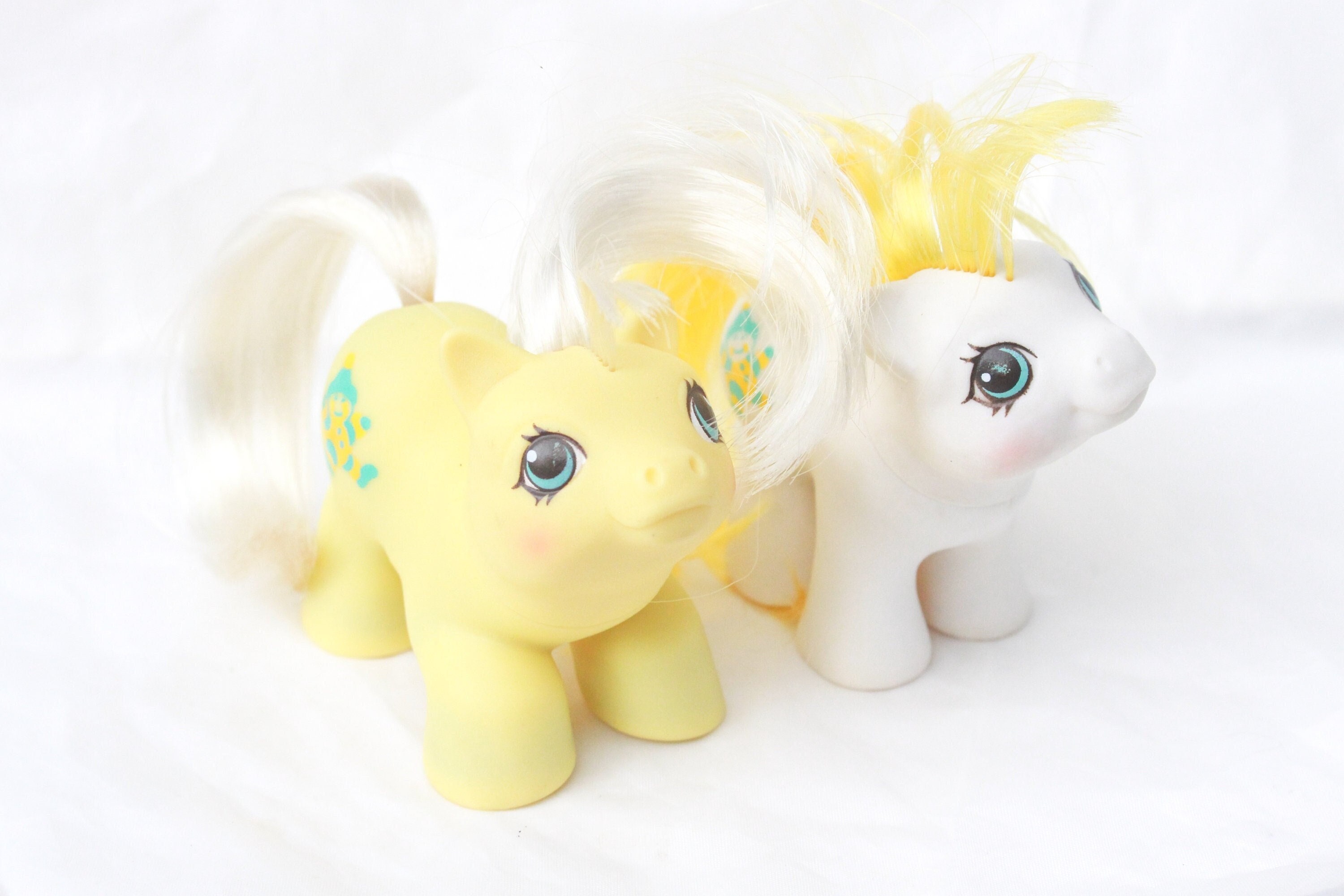 Vintage My Little Pony with mini butterflies marks Blue with