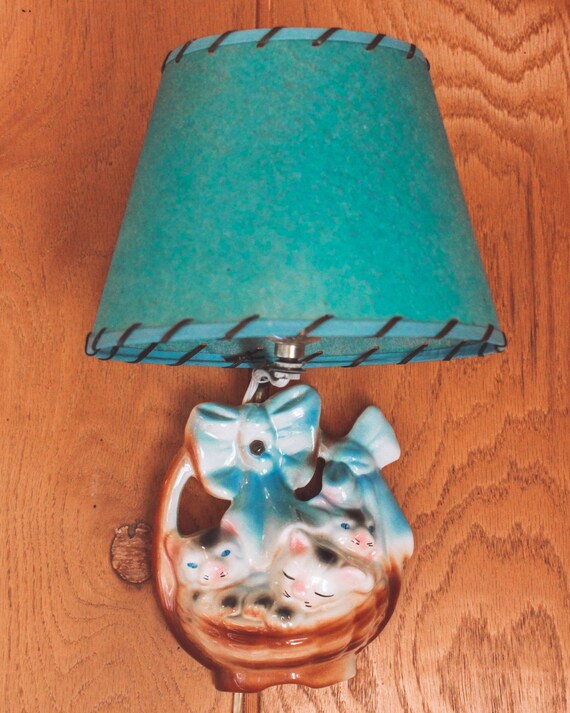 Vintage Lamp With Fiberglass Lampshade, Vintage Kitten Lamp, Mid Century Lamp, Mid-Century Lamp, Vintage 1950s Lamp, Vintage Kids Room