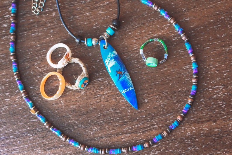 Vintage 90s Surfer Necklace 90s Jewelry Surfboard Necklace Beaded Surfer Necklace Hawaii Necklace