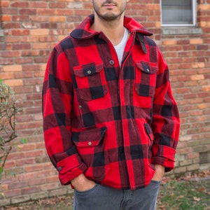 Vintage Woolrich Buffalo Plaid Jacket, Vintage 505 Red Plaid Jacket, 1960s Woolrich Wool Mackinaw, Classic Wool Hunt Coat Size Medium