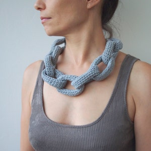 Crochet PATTERN link chain statement necklace scarf, cowl,  neckwarmer, pet , DIY photo  tutorial Instant downloadd