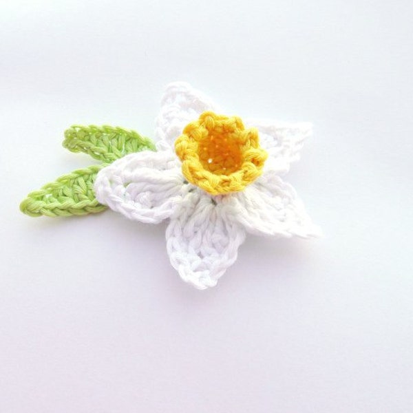 Daffodil brooch - spring celebration wedding white yellow green