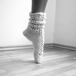 Woman Socks leg warmers lacy slippers PDF crochet pattern - DIY tutorial - dance, yoga, wedding, bride, fall winter