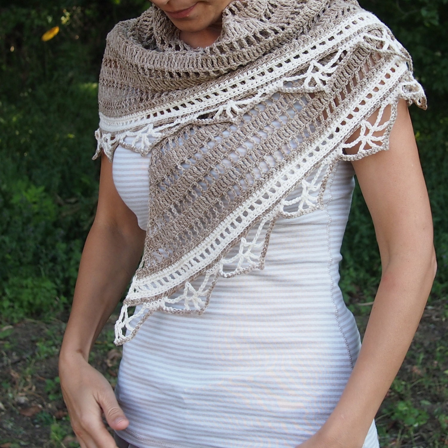 womens crochet shawl