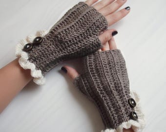 Crochet Pattern Fingerless Mittens with Ruffles, Wrist Warmers Pattern, Women's Arm Warmers, Easy Crochet Tutorial PDF, Boho Gloves