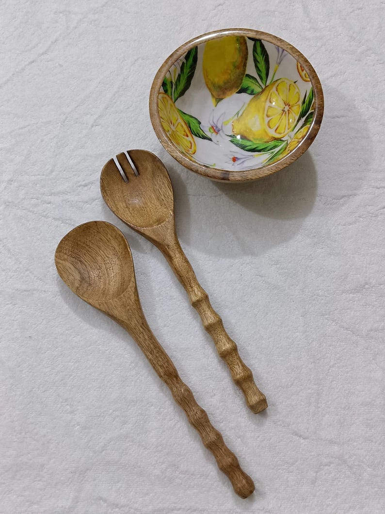 Lot de trois plats et un saladier anciens Boch Frères décor Régent