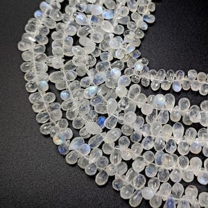 Cuentas de piedra lunar arcoíris facetadas en forma de briolette: calidad AAA, 4 x 6 mm, 10 pulgadas