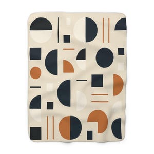 NestnForm Cozy Modern Sherpa Fleece Blanket, Soft Throw for Home Decor,  Warm and Stylish, Ideal for Winter