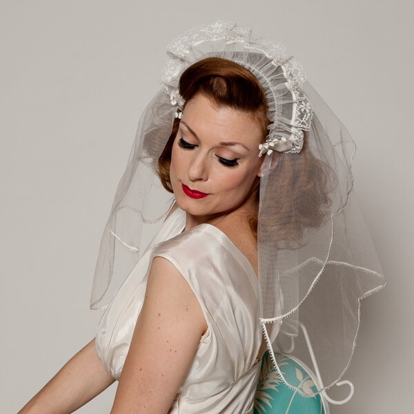 Vintage 1940s Veil Ivory Tulle Ribbon Ruffle Bridal Blusher 1950s Fashions