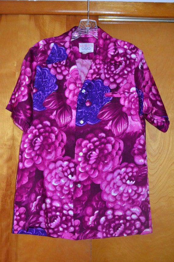 Vibrant Hawaiian shirt/violet/purple/pink/tiki