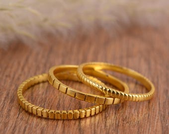 Minimalist Gold Textured Stacking Rings Set, Boho Brass Band Rings, Dainty Everyday Jewelry Gift for Her, Adjustable Layering Ring Set