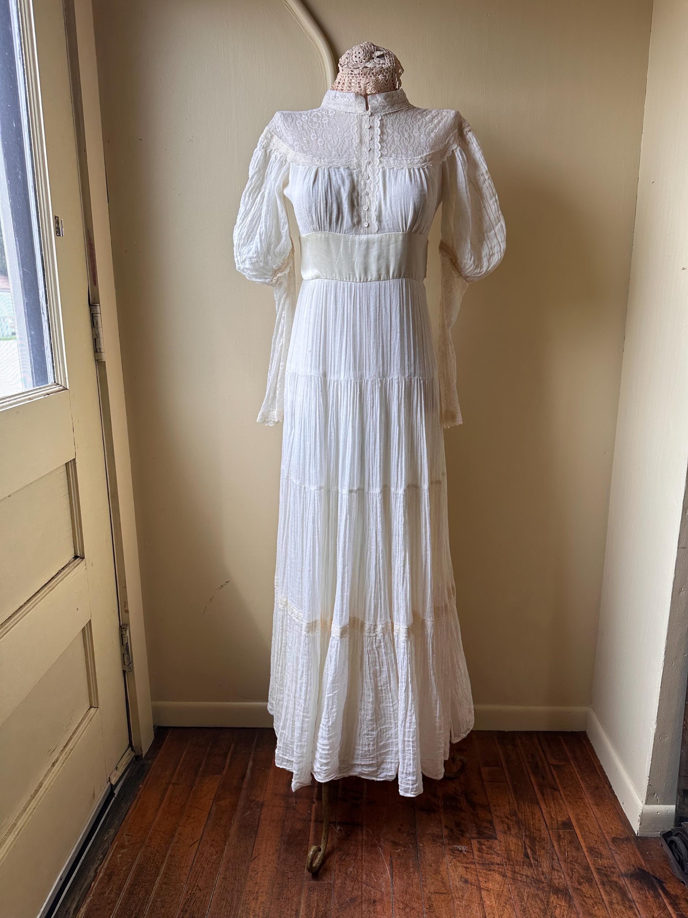 gunne sax dress 1970s 70s preloved items may show minor signs of wear VTG 1970s Gunne Sax Prairie