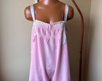 Enagua de seda rosa vintage estilo Teddy.