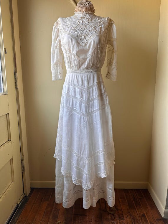 Antique 1900s Edwardian Cotton and Lace Tea Dress