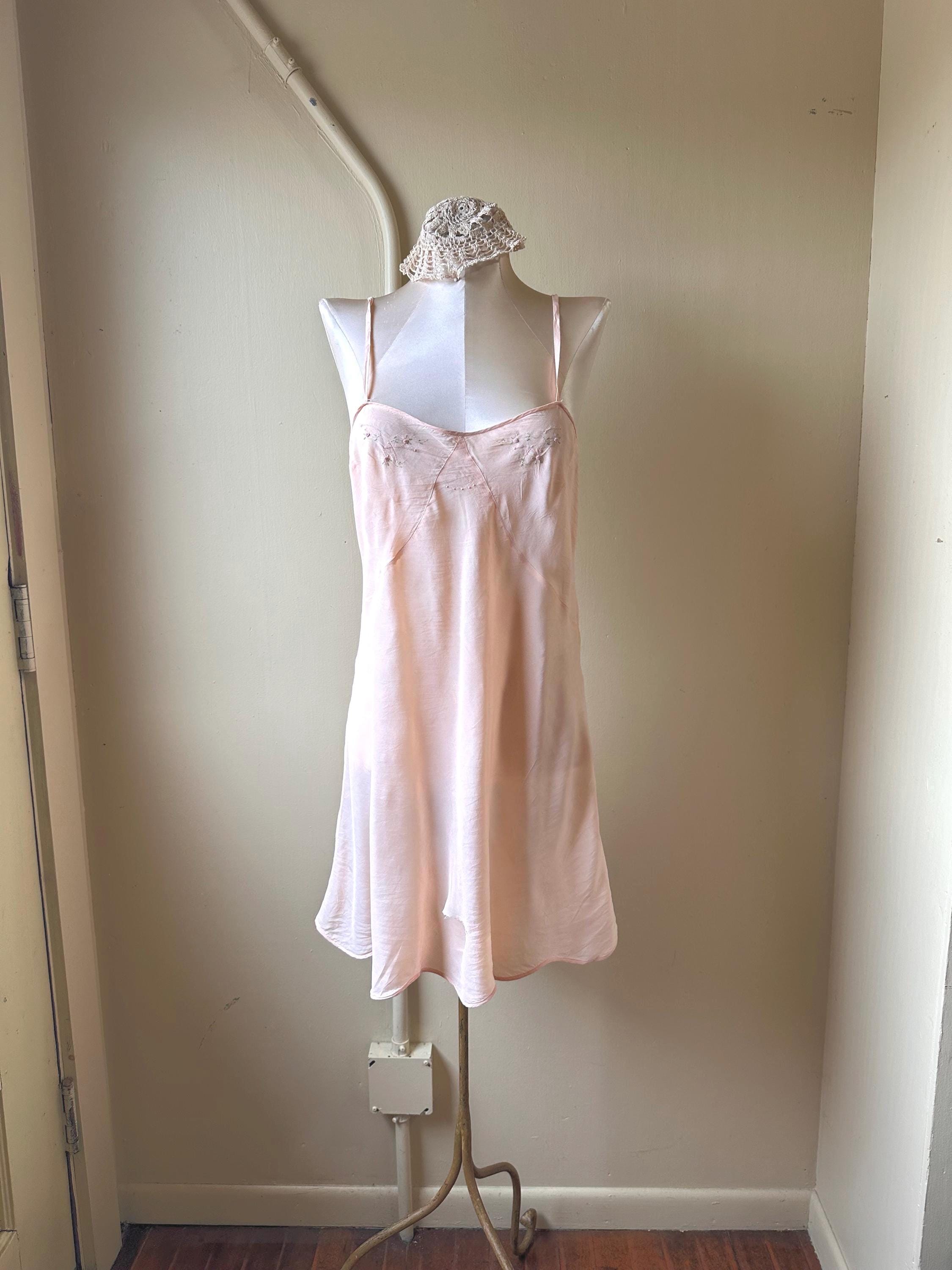 トップス 1920s Pale Pink Silk Lingerie Vintage 1920s Blush Pink Silk Lingerie Teddy Shorts