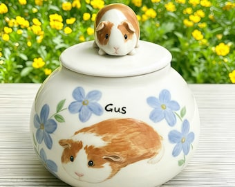 Custom madeliefje handgemaakte keramische cavia-urn, handgemaakte herdenkingsurn met hond/kat beeldje, huisdier herdenkingsurn, bloemen huisdier urn, huisdier verlies cadeau