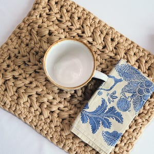 Crochet Placemat Pattern PDF | Beginner Friendly | Velia | US & UK Terms, Instant Download, Eco Friendly