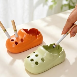 crocs cigarette holder Croc Print Leather Lighter Regular 100s Hard Case Men Women this clever add 2 things I hate most