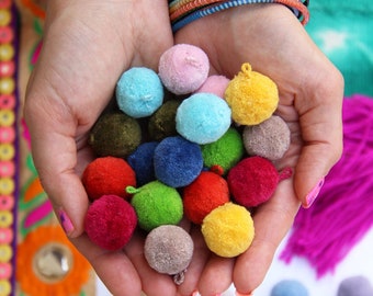 Small Pom Poms in Rainbow Colour/Pom Pom Balls/craft pom poms /yarn pom pom  balls -EMB2087