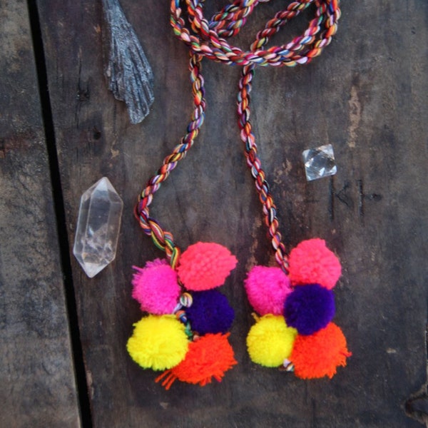 Pom Pom Camel Swag, Neon Multi-Colored Camel Necklace Decoration, Bohemian Wall Hanging, Gift Wrapping Supplies, Boho Tote Bag Charm