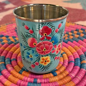 Vaso pequeño de acero inoxidable colorido, pintado a mano, de Cachemira. Regalo de inauguración de la casa, artículos para beber. imagen 2