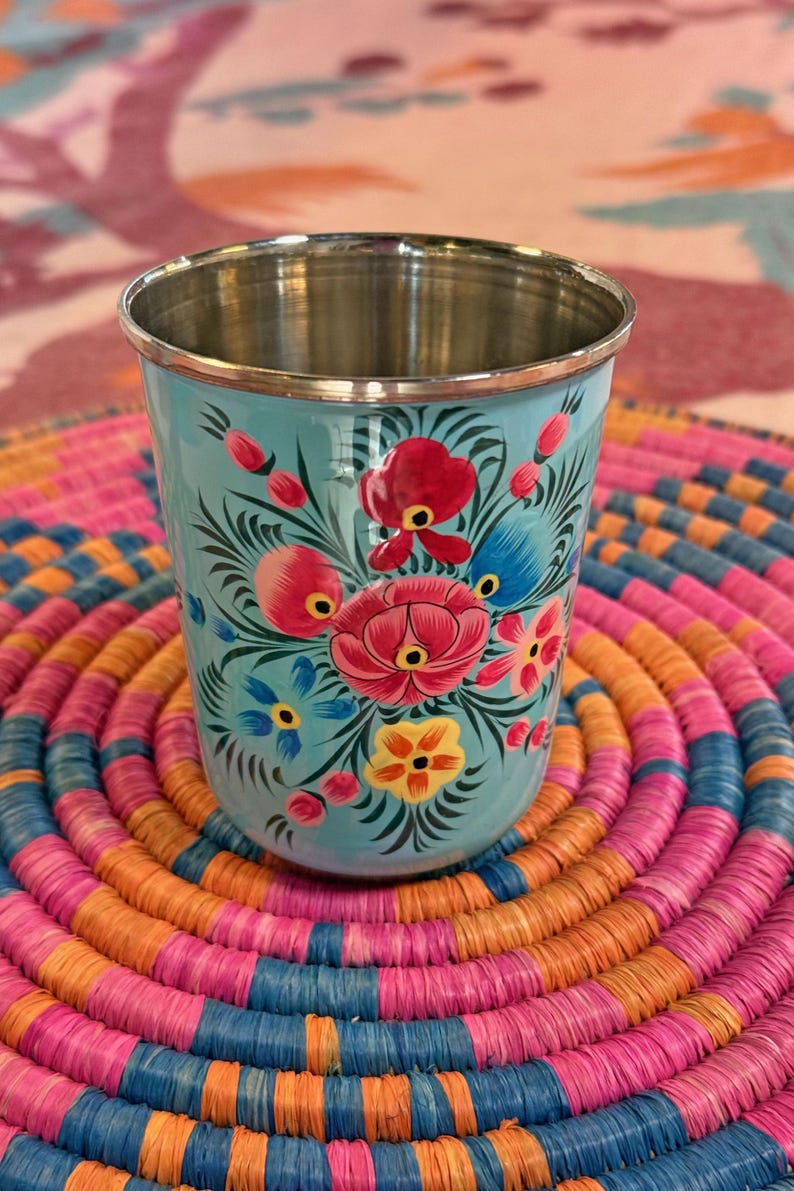 Vaso pequeño de acero inoxidable colorido, pintado a mano, de Cachemira. Regalo de inauguración de la casa, artículos para beber. imagen 2