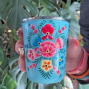 Vaso pequeño de acero inoxidable colorido, pintado a mano, de Cachemira. Regalo de inauguración de la casa, artículos para beber. imagen 1