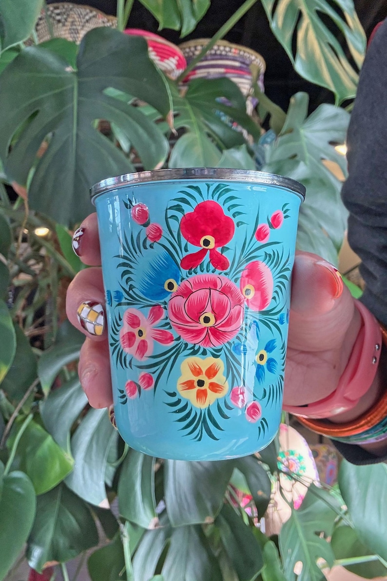 Vaso pequeño de acero inoxidable colorido, pintado a mano, de Cachemira. Regalo de inauguración de la casa, artículos para beber. imagen 1