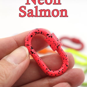 Enamel Carabiner Oval Screw Lock Clasp, Splatter Paint, Bag Charm, 37x22mm, Jewelry Making, DIY Crafts, Keychain Neon Salmon