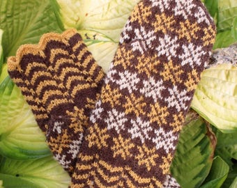 Finely Hand Knitted Estonian Mittens in Brown and yellow - warm and windproof