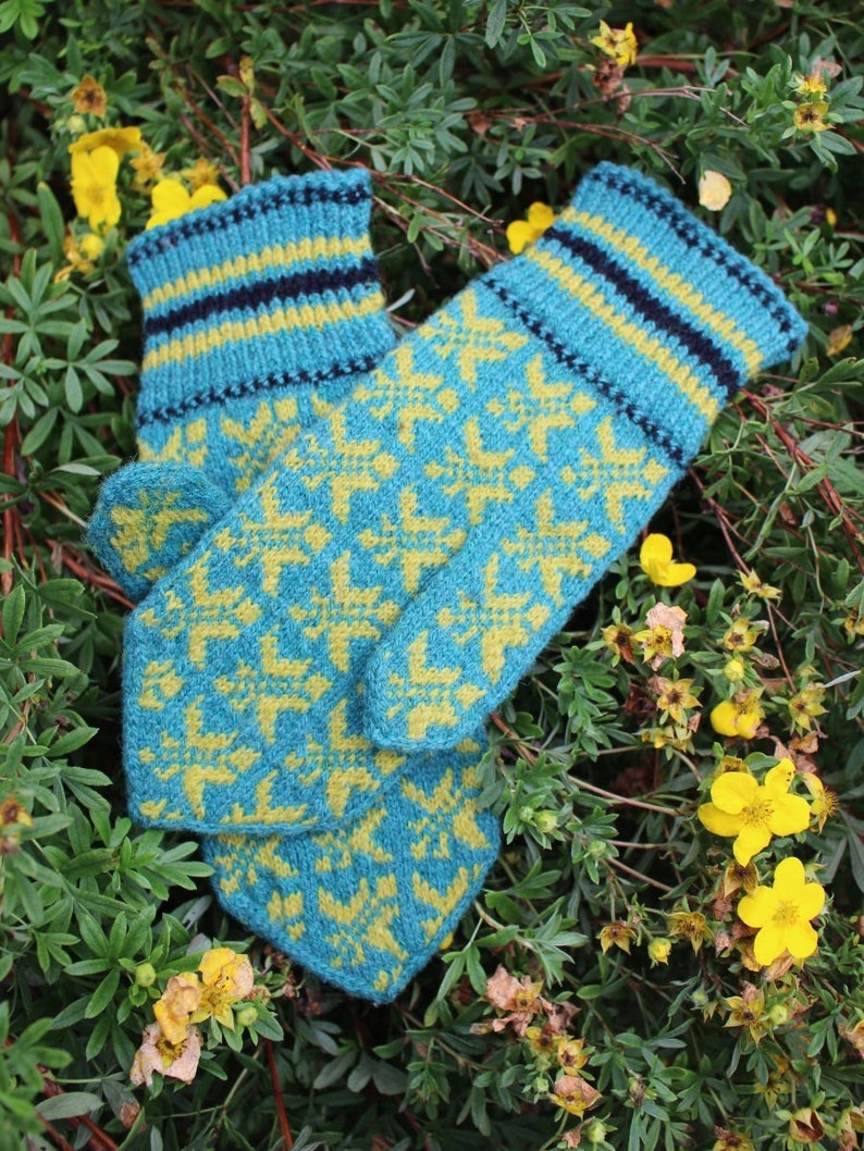 Mittens in Turquoise and Yellow Estonian warm and windproof Finely Hand Knitted Seto