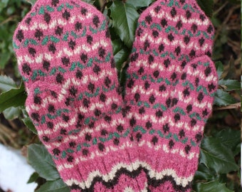 Finely Hand Knitted Seto (Estonian) Mittens in Siberian Style on Pink with Black Green and White