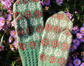 Finely Hand Knitted Estonian Lady's Mittens in Halliste Style Cat Paw Pattern in Natural White Green and Red - warm and windproof