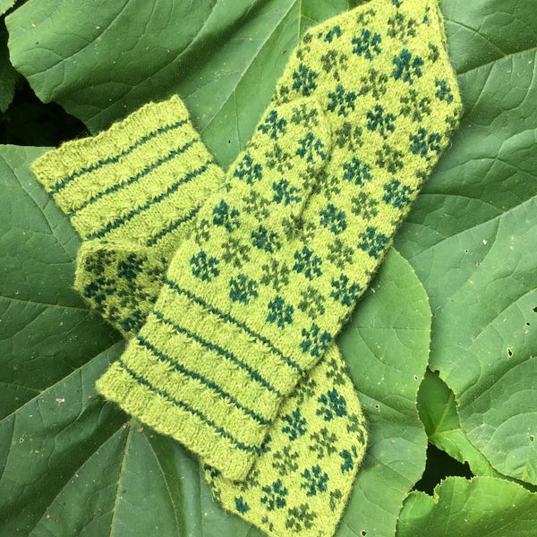 Mitaines estoniennes finement tricotées à la main dans les tons de vert - chaudes et coupe-vent